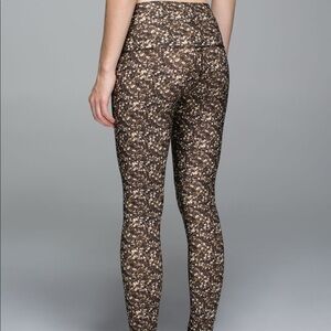 RARE Lululemon Shine Tight Size 6